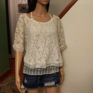 Ivory lace batwing top Sz-M